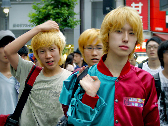 Blonde guys, actually very often seen in Tokyo. I bumped into these ones in Shibuya, Japan 2013 © Sabrina Iovino | JustOneWayTicket.com