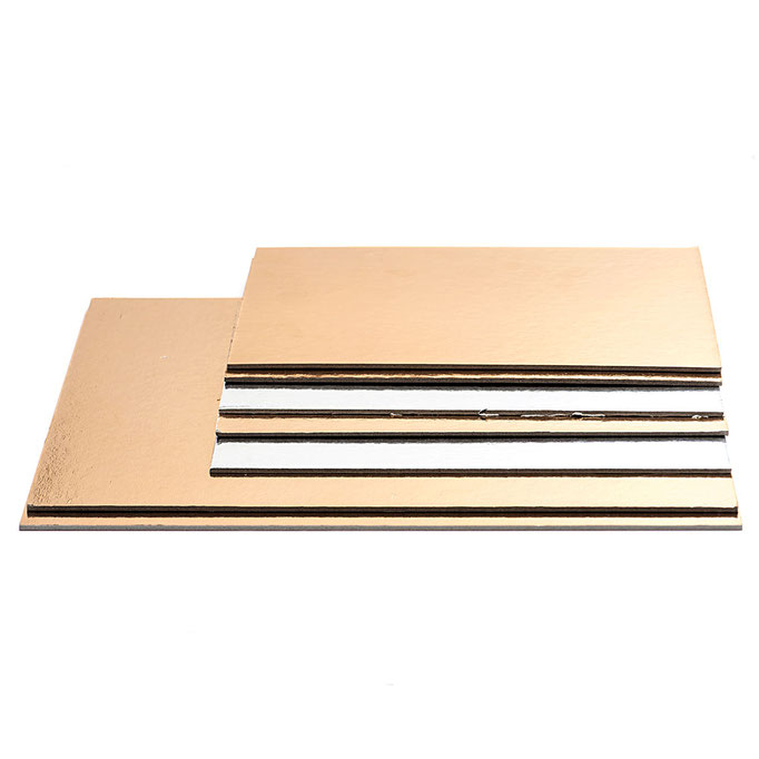 Spessore: 0,3 cm Sottotorta rettangolari in pasta di pura cellulosa rivestiti con alluminio colorato disponibili diverse misure
