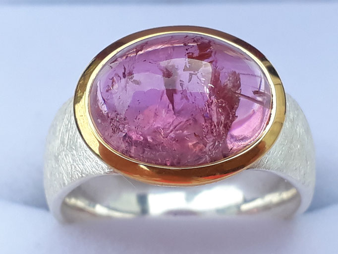 ring- silber-vergoldet-turmalin-rosa-stein13x10.jpg