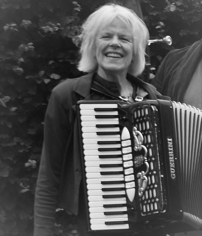 Angela accordeon