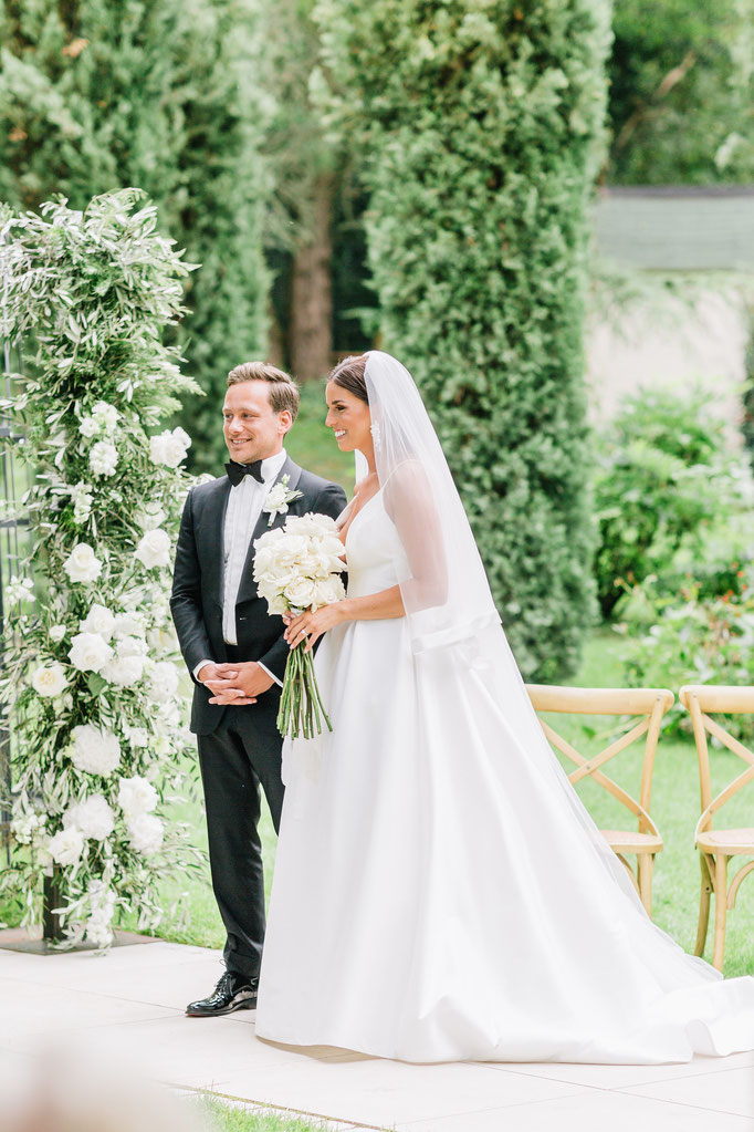 Clarissa & Kai </br> luxury italien chic wedding </br> @Morrhof    </br></br> view gallery