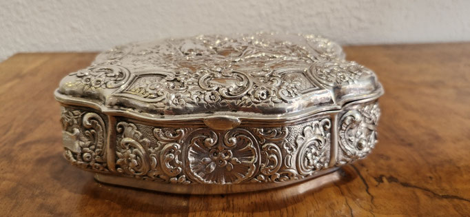 große Zuckerdose / Gebäckdose 800er Silber Historismus