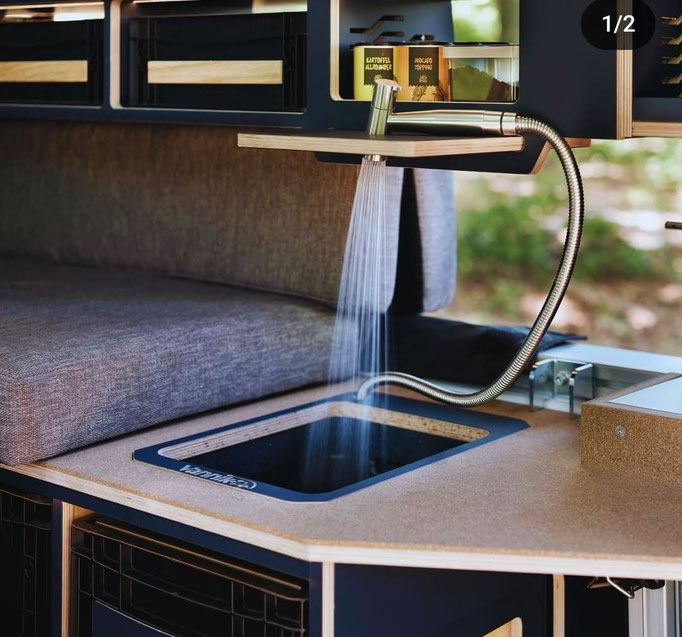 Duschbrause als Küchenarmatur [Foto @50Ten]