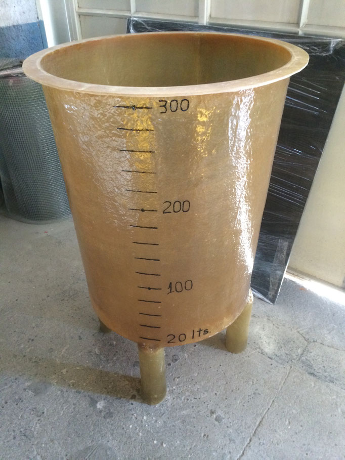 Recubrimientos de Tinas y Depósitos - Fibra de Vidrio