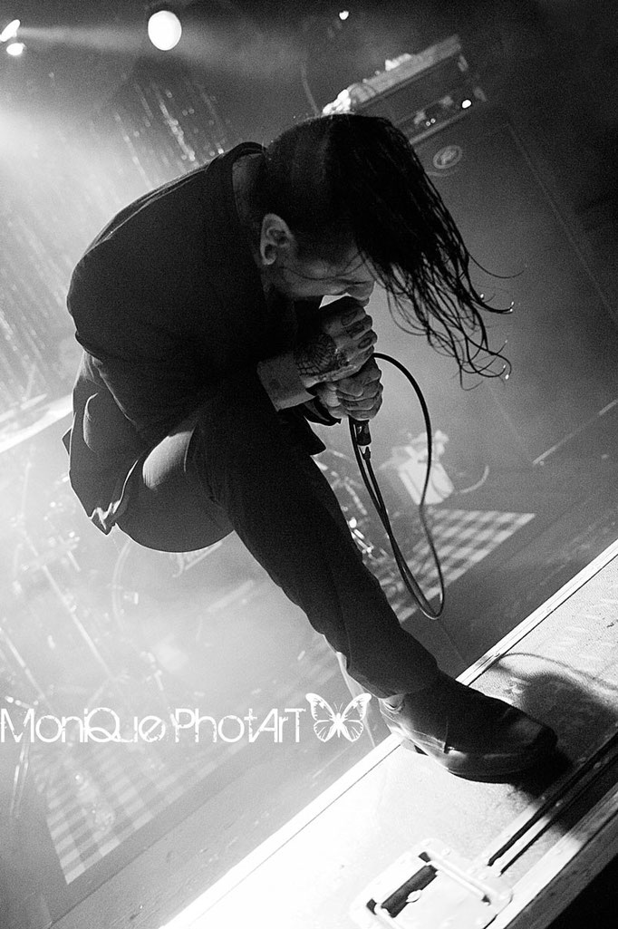 Upon a Burning Body (USA) - all rights: moniquephotart