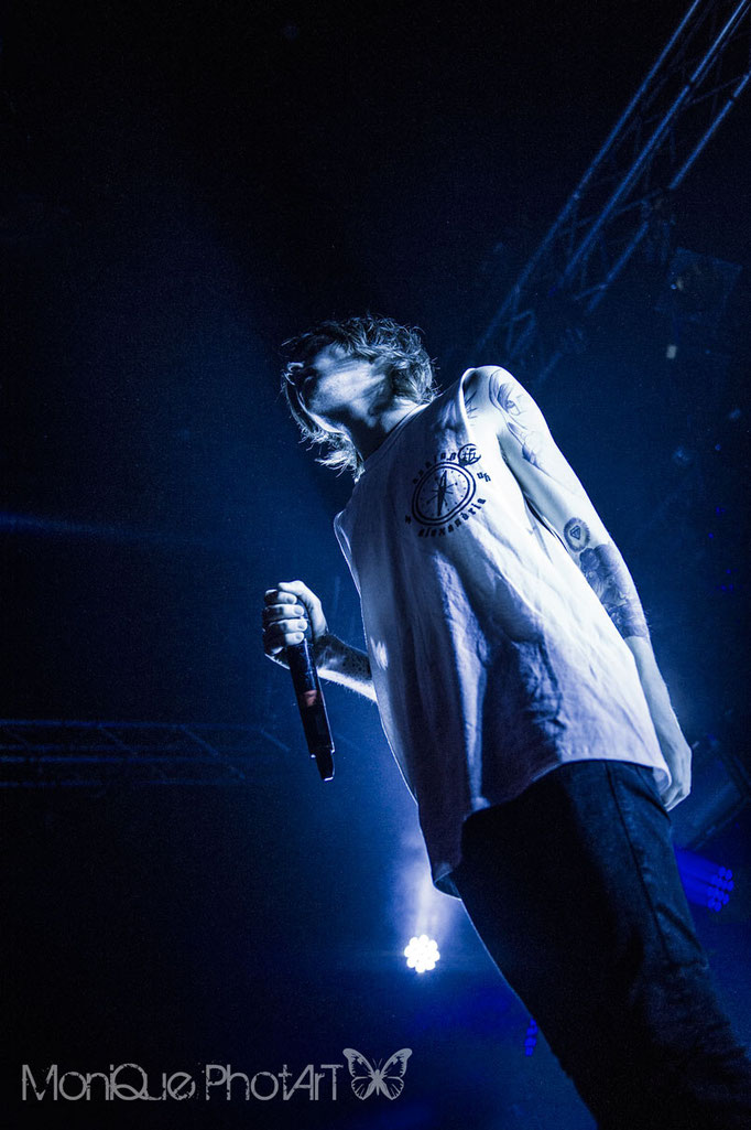 Asking Alexandria (GB) - all rights: moniquephotart