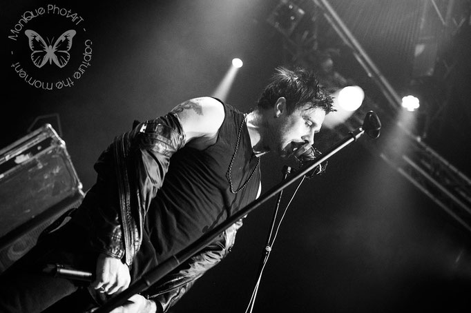 Three Days Grace - all rights: moniquephotart