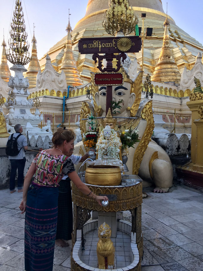 La pagode Shwedagon de Rangoon, merveille de la Birmanie 