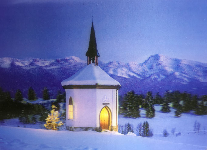 Kapelle mit Blick auf die Allgäuer Alpen