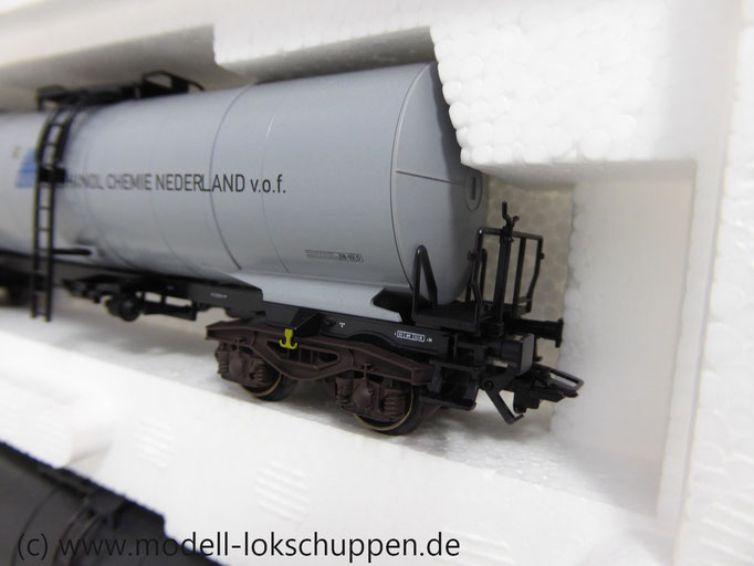 Märklin 47886 Set 2 Chemie-/ Tank-Kesselwagen der NS Einmalige Serie