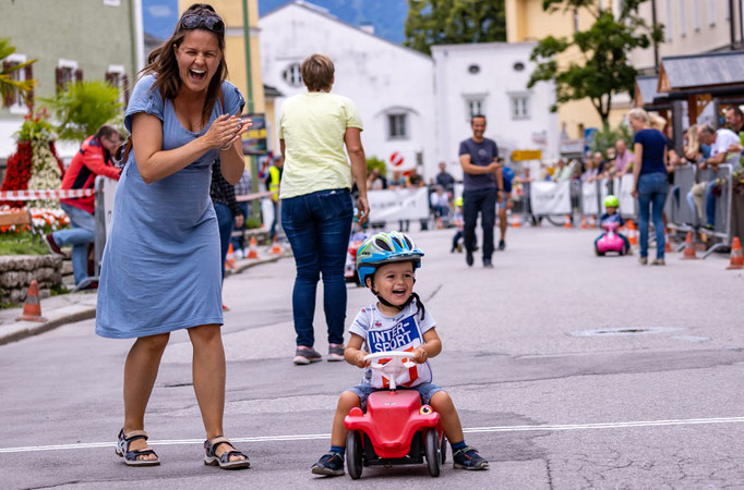 Kinderrennen: - Im Bobby-Car © Expa Pictures