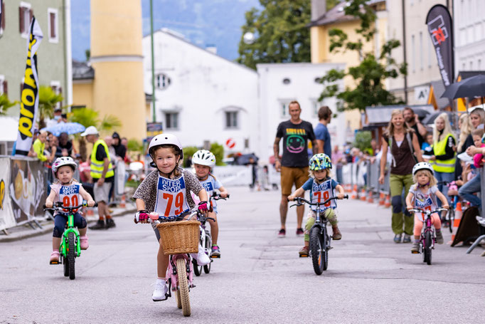 Viel Action am Lienzer Hauptplatz  © Expa Pictures