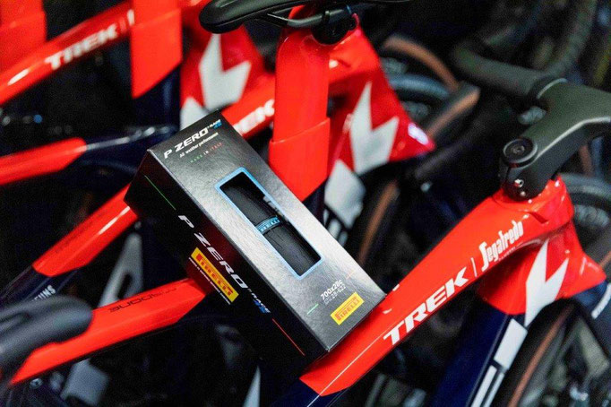 Pirelli P Zero Race 4S Trek-Segafredo @DavidPowell 