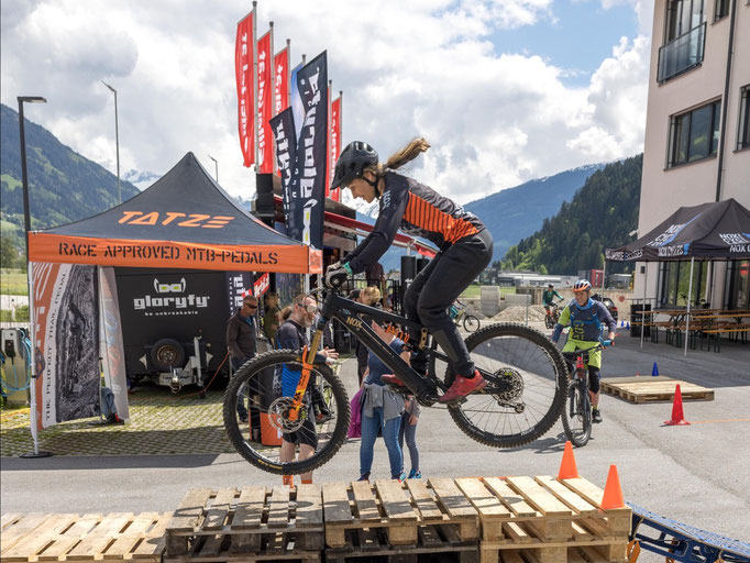 NOX CYCLES ERÖFFNET NEUES EXPERIENCE CENTER IN SCHLITTERS © Nox Cycles