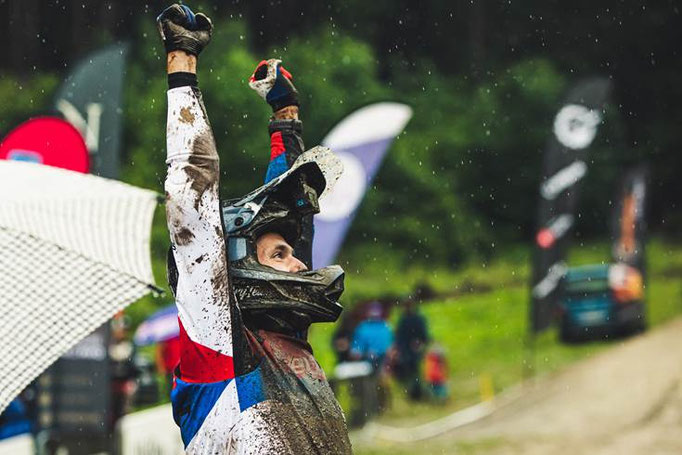 © Kellys Factory Team