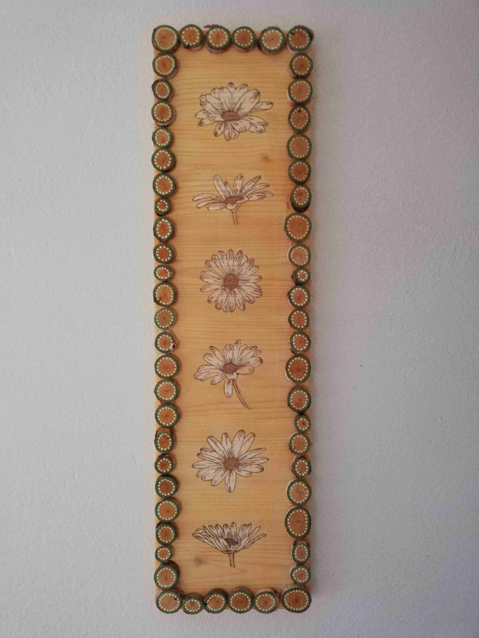 66,5 x 18,5 cm, Brandmalerei, gebeizt