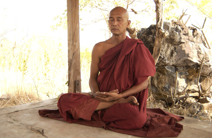 Meditation im Kloster Tharmanya, Burma; "Thamanya Sayadaw U Vinaya"