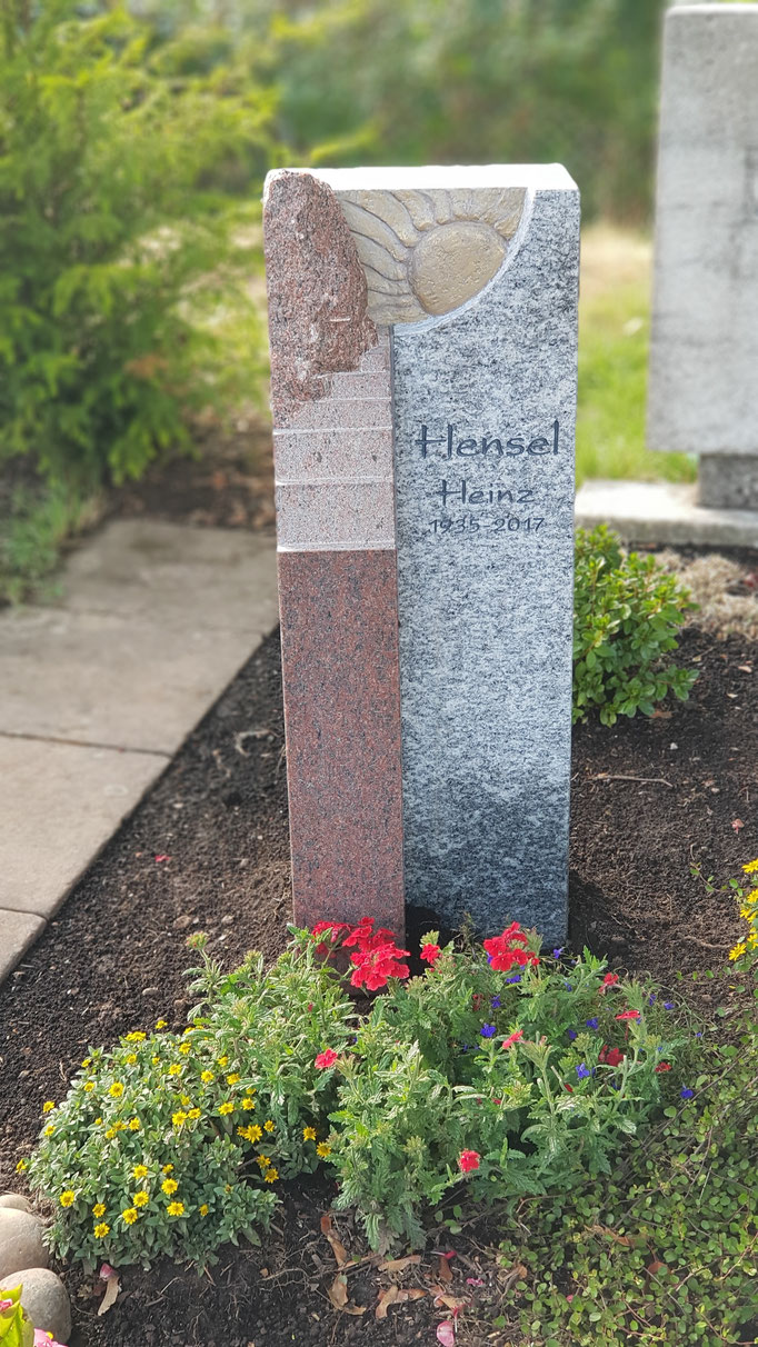 Urnengrabstele handwerklich