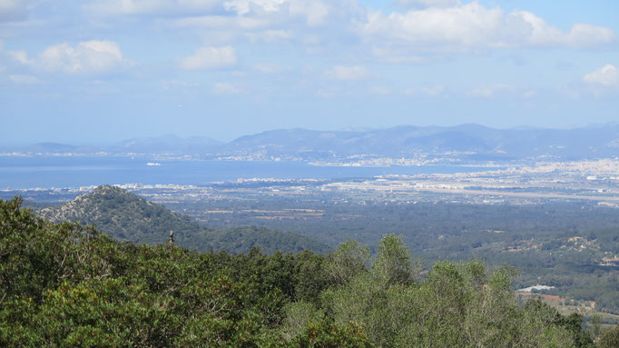 Aussicht von Puig de Randa auf die Stadt Palma.