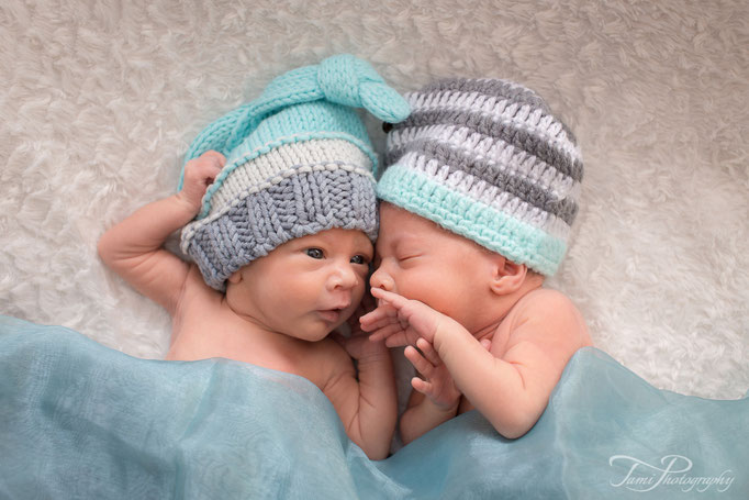 Babyfotograf, Zwillinge, Neugeborenenfotograf, Baby Fotoshooting, Babybilder, Babyfotos