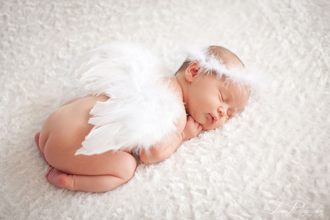 Babyfotograf mit Accessoires, Babyshooting, Babyfotograf, Familienfotograf