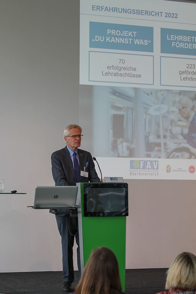 VPräs. KommR DI Dr. Clemens Malina-Altzinger am Rednerpult