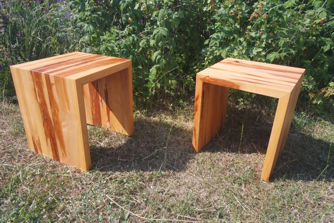 Sitzhocker auf gehrung aus Zwetschgenholz