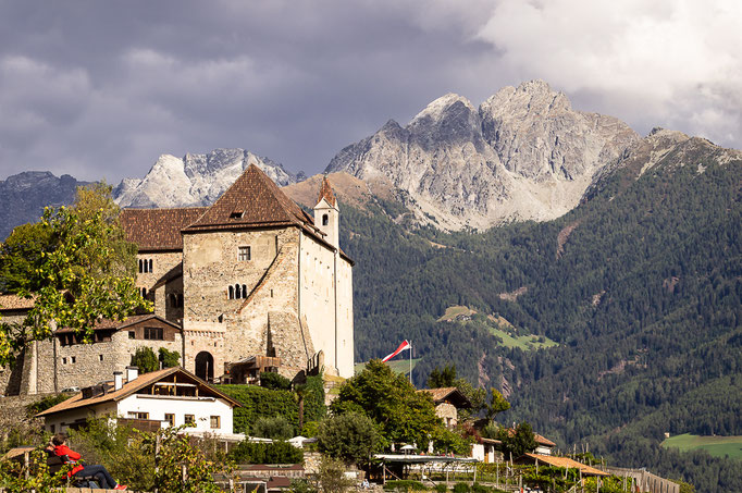 Schloss Tirol Dorf Tirol: Foto Christa Daum