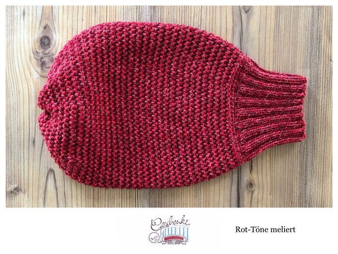 gehäkeltes Gebärmutter-Modell mit handgestrickter Cervix in Rot-Töne meliert