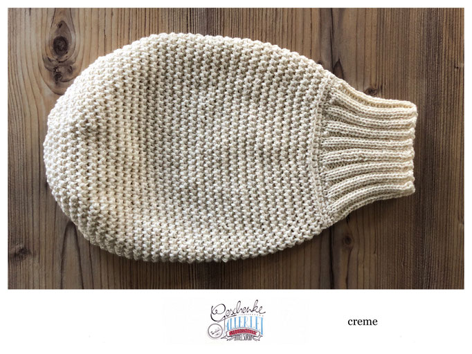 gehäkeltes Gebärmutter-Modell mit handgestrickter Cervix in creme
