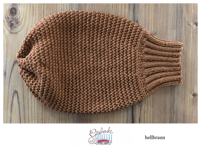 gehäkeltes Gebärmutter-Modell mit handgestrickter Cervix in hellbraun