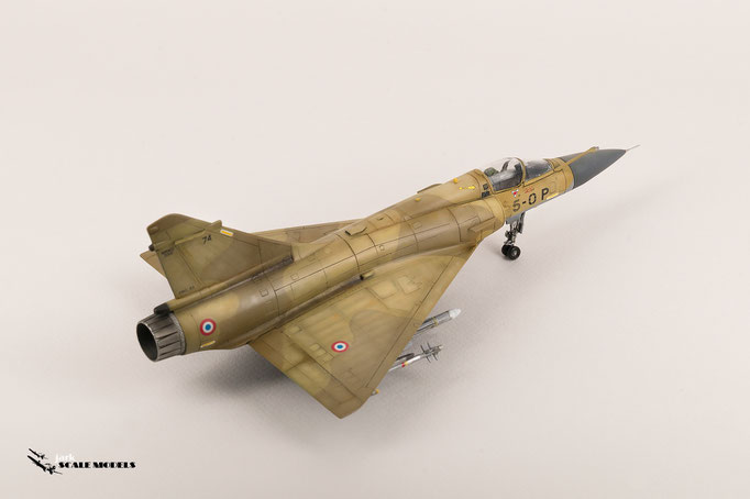 限定）飛行機模型 Mirage 2000 C プラスチック製