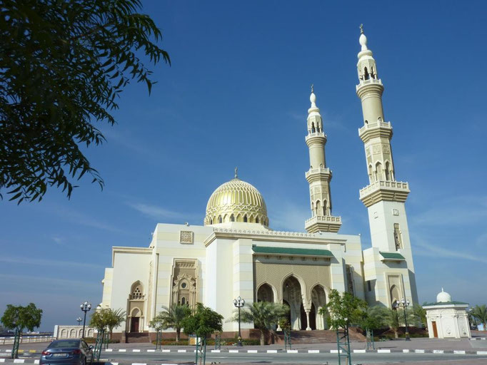 Moschee an der Corniche Road