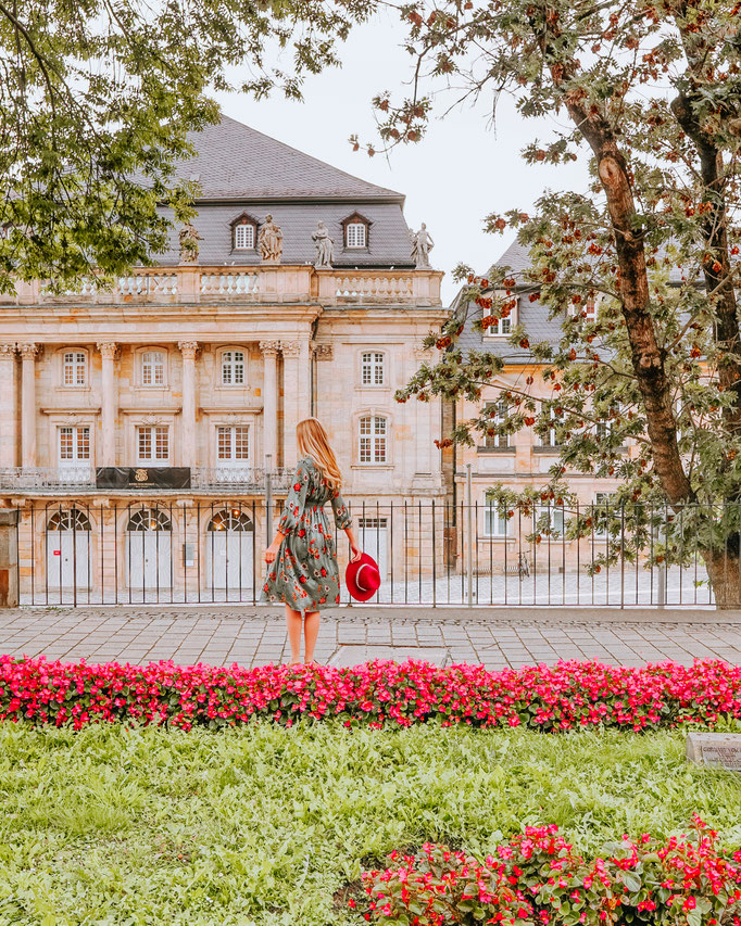 Meine Bayreuth Reisetipps für einen Kurzurlaub in Franken – Tipps für Sehenswürdigkeiten, romantische Orte, Instagram Spots und Fotospots sowie Ausflüge rund um Bayreuth. Ob Eremitage, Markgräfliches Opernhaus oder Neues Schloss: Auf meinem Reiseblog find