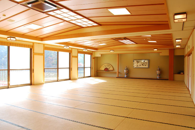 【写真】スキー&スノボ合宿施設の大広間(新潟県新発田市)