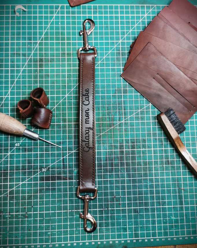 POIGNEE DE SELLE ARTISAN CUIR SELLIER FRANCE