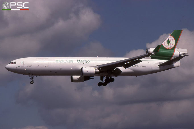 B-16107 McDonnell Douglas MD-11F 48546 589 CF6-80C2D1F EVA Air 1995 © Piti Spotter Club Verona
