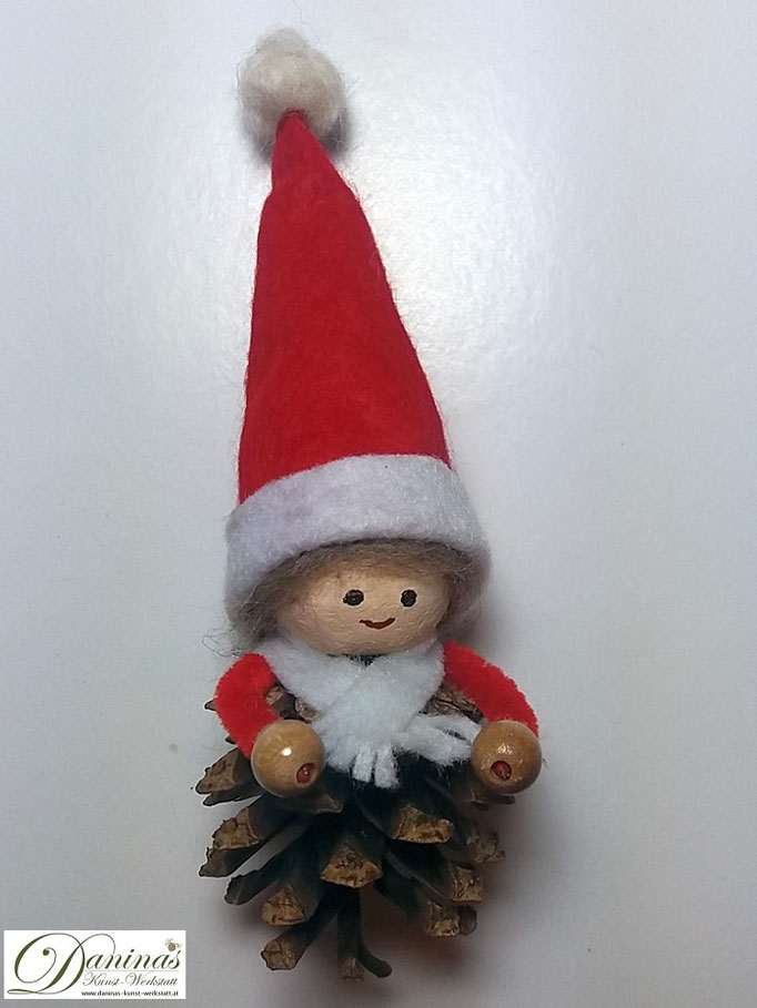 Weihnachtswichtel Bringfreud - handgefertigte Märchenfigur aus Zapfen
