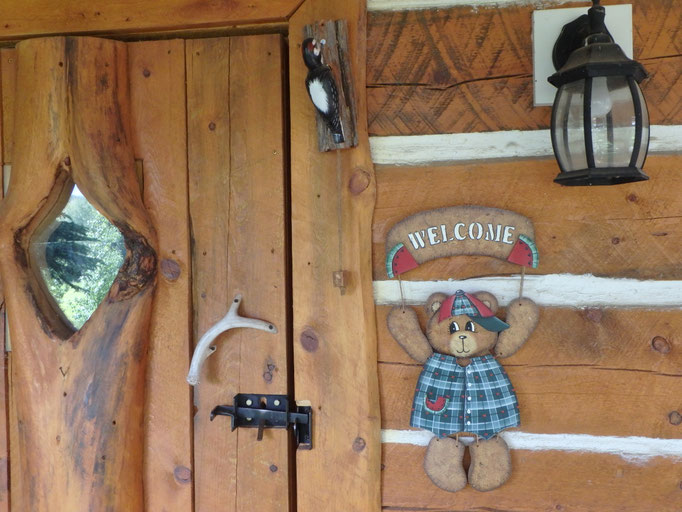 TIMBER CABIN BED & BREAKFAST klondikeventures