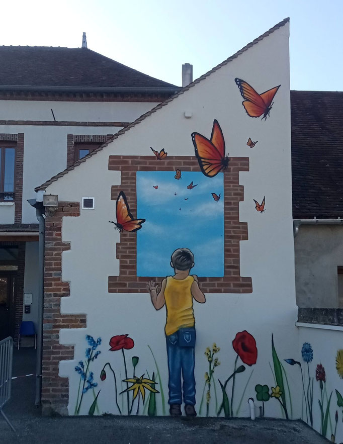 fresque, peinture murale à l'école de Foissy-sur-Vanne par l'artiste Coron Thibaud