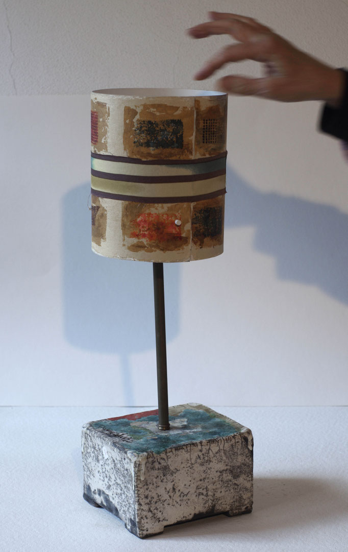 Lampada Gialla_17x18x50 cm_Tecnica Raku