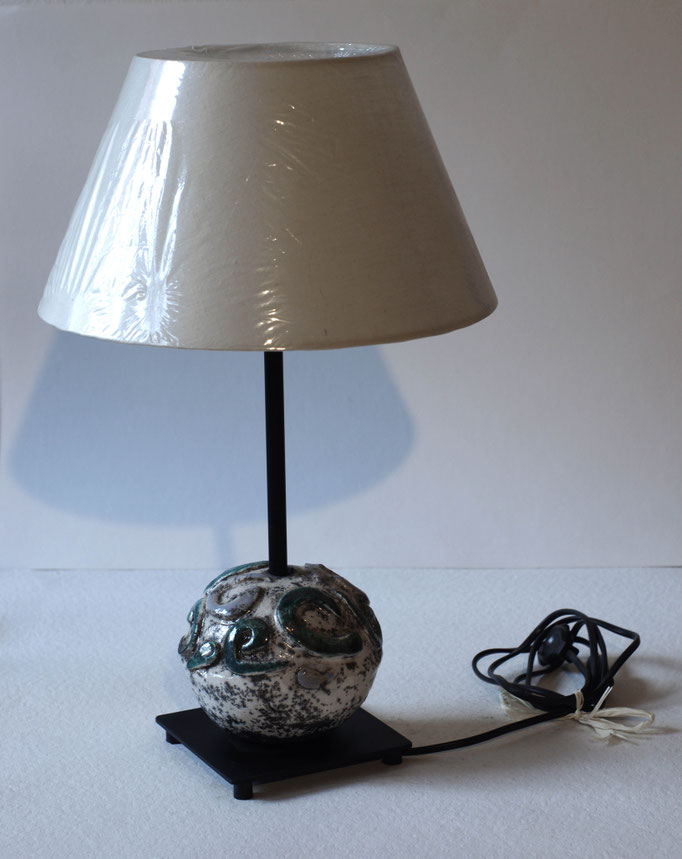 Lampada Bianca_30x30x47 cm_Tecnica Raku