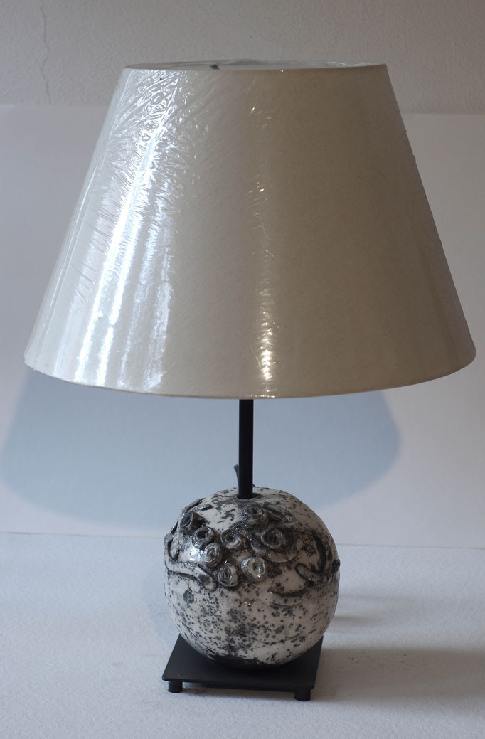 Lampada Bianca_39x39x55 cm_Tecnica Raku