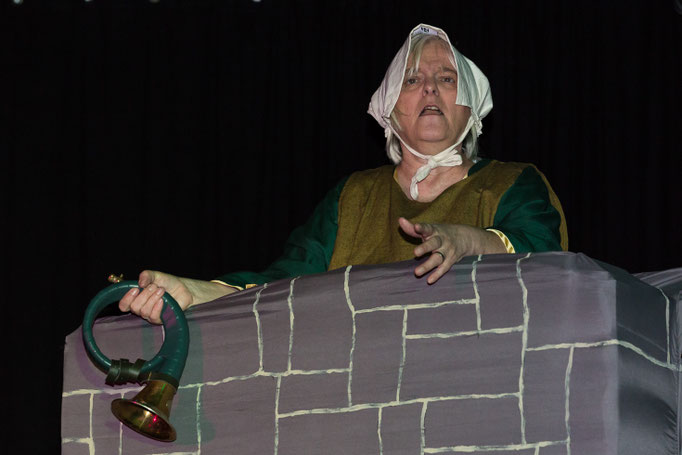 Viel Radau auf Burg Monschau  Theater Kunterbunt 2019