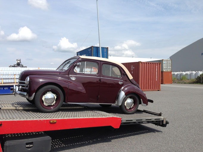 Renault 4CV de 1954.