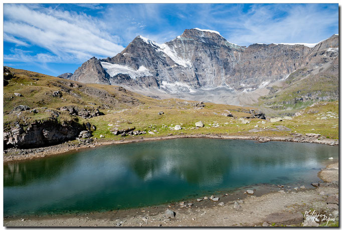Lac de Tsofeiret 2572 m, Tour de Boussine 3833 m, Combin de la Tsessette 4135 m