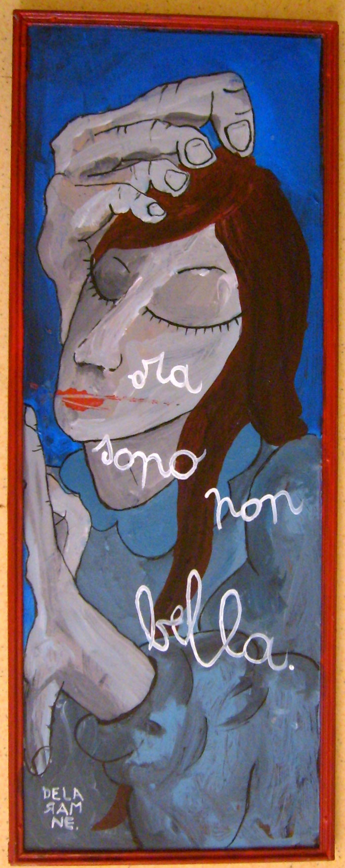 DONNA IMPRIGIONATA IN UNA LITOTE.