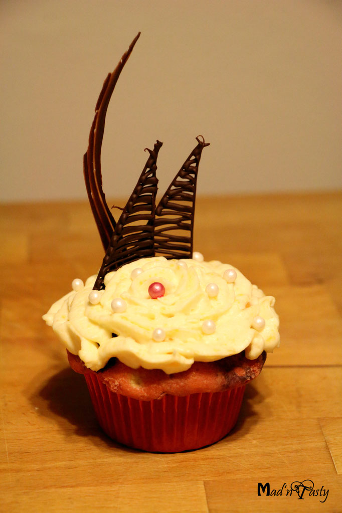 2019 - Sweet Monday (Himbeer-Pfirsich-Cupcake)