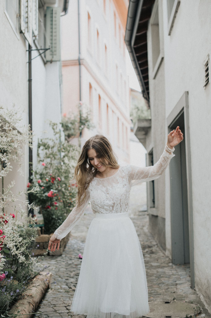 Hochzeitskleid, Standesamtkleid und Brautkleid vonmirzudir die Nummer 1 in der Ostschweiz