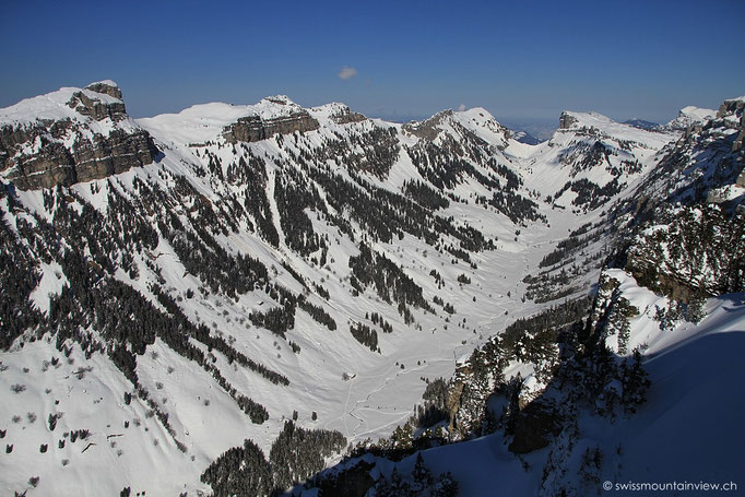 Niederhorn Blick Richtung Justistal